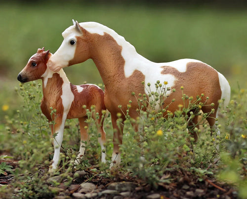 Breyer Traditional Series Misty & Stormy - Models and Book Set